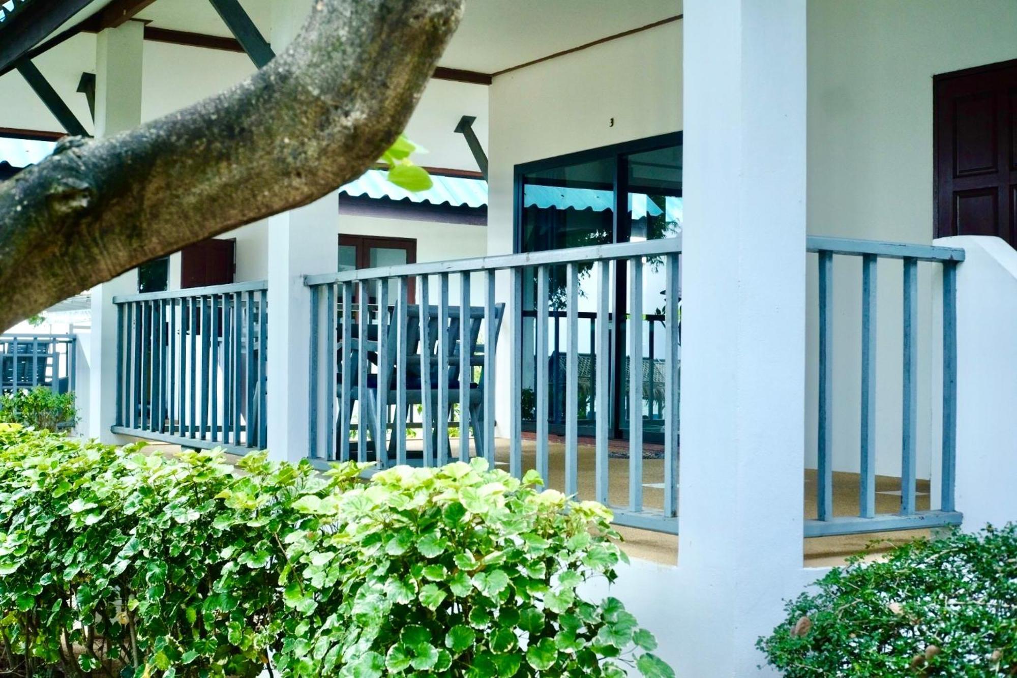 Three Trees Samui - Sarocha Resor